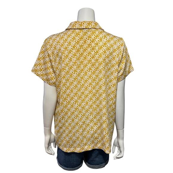 Modcloth Womens Yellow and White Floral Short Sleeve Button Down Shirt Size XL - Picture 5 of 10